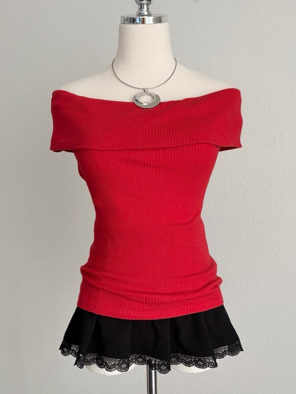 Off-Shoulder Ribbed Red Women’s Top